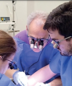 V CURSO BÁSICO PARA RESIDENTES EN CIRUGÍA DE MANO E INICIACIÓN A LA MICROCIRUGÍA @ Universidad Francisco de Vitoria